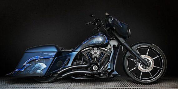der Custom Harley-Davidson Blue Bat
